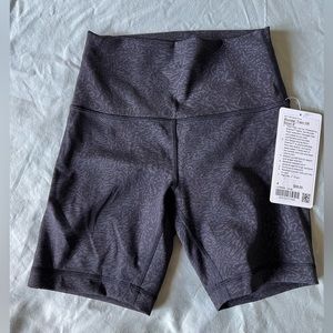 Lululemon Wunder Train HR Short 6” size 4